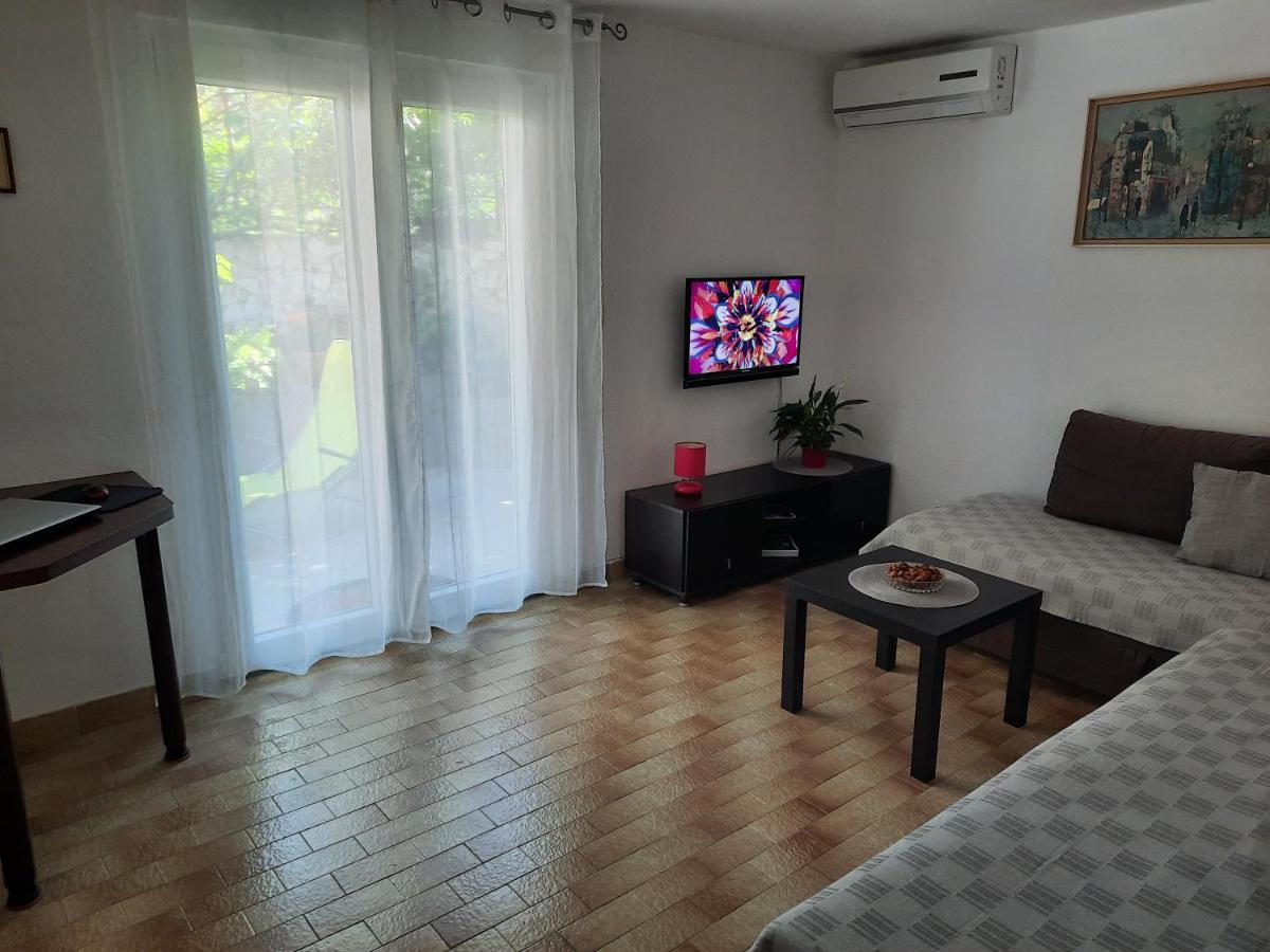 Apartment Ema Trogir Exteriör bild