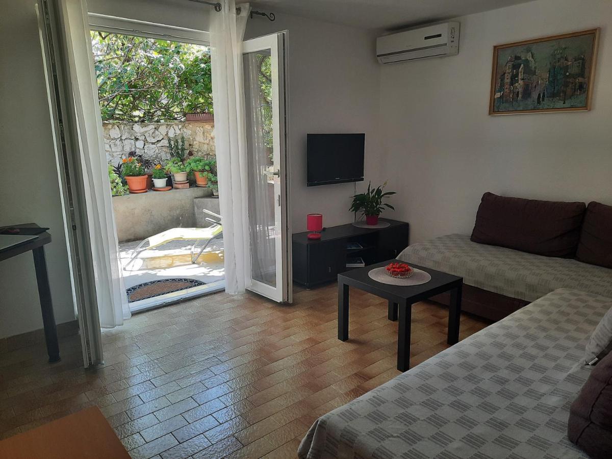 Apartment Ema Trogir Exteriör bild